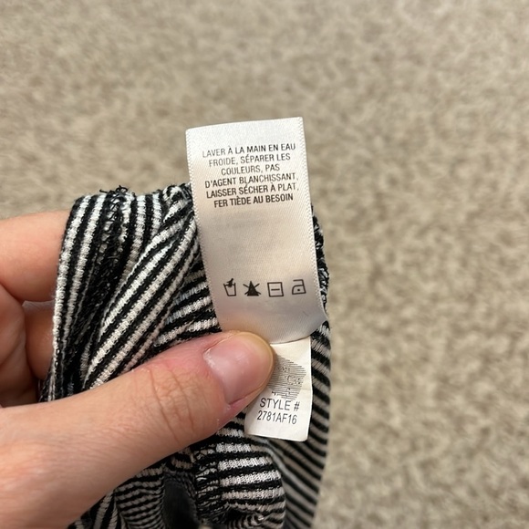 BUNDLE Crop Tops - Abercrombie & Fitch , Aeropostale - Size Medium - Picture 11 of 11